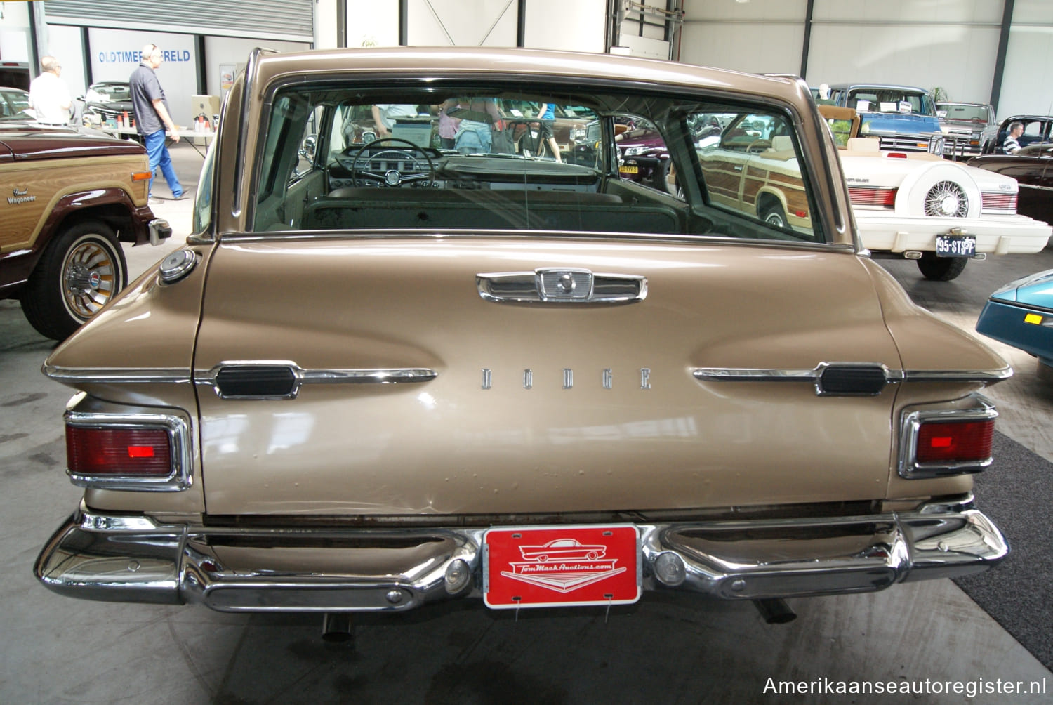 Dodge Custom 880 uit 1964